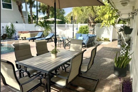 House in Sarasota, Florida 3 bedrooms, 186.73 sq.m. № 1626249 - photo 27
