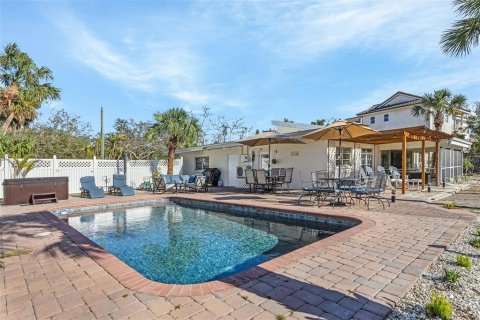 House in Sarasota, Florida 3 bedrooms, 186.73 sq.m. № 1626249 - photo 28