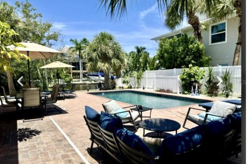 House in Sarasota, Florida 3 bedrooms, 186.73 sq.m. № 1626249 - photo 26