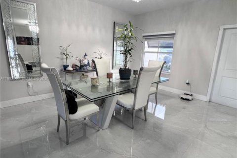 Купить виллу или дом в Майами, Флорида 4 спальни, 224.08м2, № 2253445 - фото 8