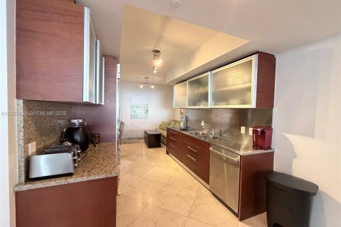 Condominio en alquiler en Hallandale Beach, Florida, 3 dormitorios, 171.03 m2 № 2345724 - foto 11