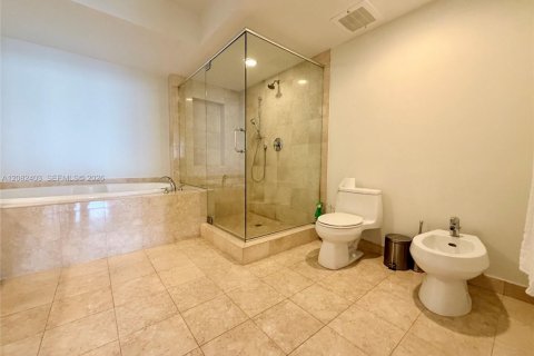 Condominio en alquiler en Hallandale Beach, Florida, 3 dormitorios, 171.03 m2 № 2345724 - foto 20