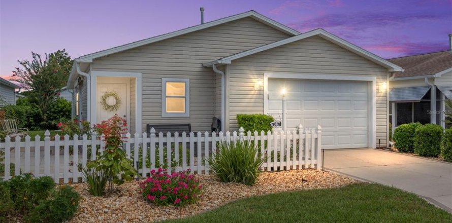 Casa en The Villages, Florida 2 dormitorios, 120.49 m2 № 1847938