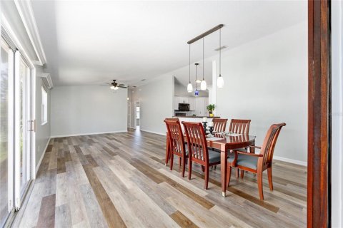 Casa en venta en The Villages, Florida, 2 dormitorios, 120.49 m2 № 1847938 - foto 7