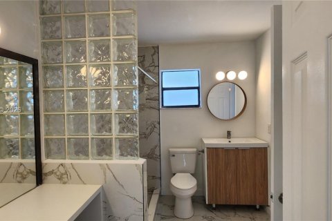 Townhouse in Miami, Florida 3 bedrooms, 137.68 sq.m. № 2042801 - photo 12