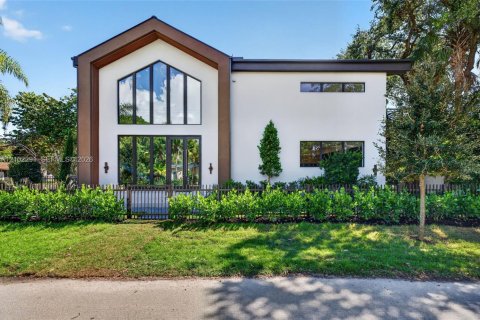 Villa ou maison à vendre à Fort Lauderdale, Floride: 4 chambres, 263.29 m2 № 2407171 - photo 2
