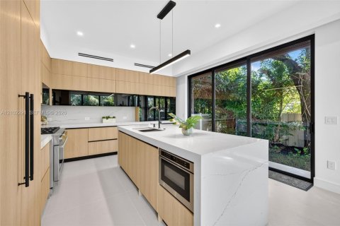 Villa ou maison à vendre à Fort Lauderdale, Floride: 4 chambres, 263.29 m2 № 2407171 - photo 17