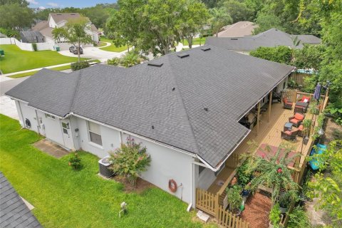 House in Winter Garden, Florida 4 bedrooms, 186.27 sq.m. № 2395920 - photo 25