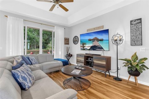 House in Winter Garden, Florida 4 bedrooms, 186.27 sq.m. № 2395920 - photo 3