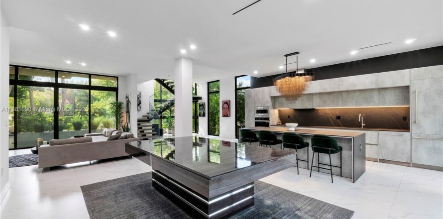 Casa en Miami Beach, Florida 4 dormitorios, 278.15 m2 № 1925203