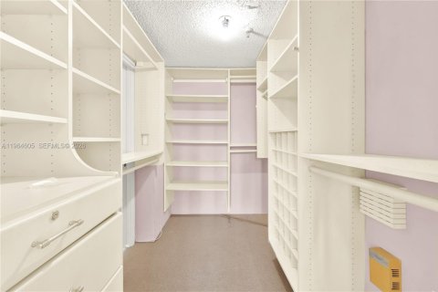 Купить кондоминиум в Санни-Айлс-Бич, Флорида 2 спальни, 206.24м2, № 2026310 - фото 21