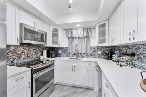 Copropriété à vendre à Fort Lauderdale, Floride: 2 chambres, 89.19 m2 № 2190387 - photo 10