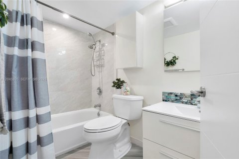 Copropriété à vendre à Fort Lauderdale, Floride: 2 chambres, 89.19 m2 № 2190387 - photo 17
