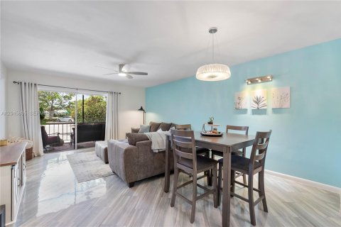 Copropriété à vendre à Fort Lauderdale, Floride: 2 chambres, 89.19 m2 № 2190387 - photo 4