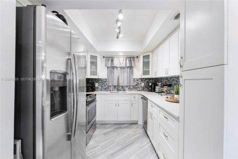 Copropriété à vendre à Fort Lauderdale, Floride: 2 chambres, 89.19 m2 № 2190387 - photo 8