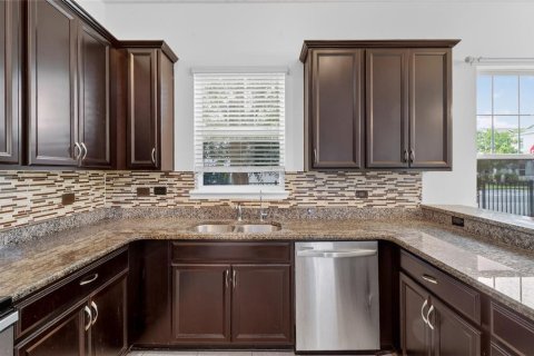 House in Windermere, Florida 3 bedrooms, 169.55 sq.m. № 2215768 - photo 15