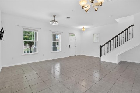 House in Windermere, Florida 3 bedrooms, 169.55 sq.m. № 2215768 - photo 20