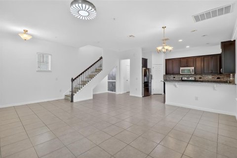 House in Windermere, Florida 3 bedrooms, 169.55 sq.m. № 2215768 - photo 12