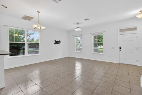 House in Windermere, Florida 3 bedrooms, 169.55 sq.m. № 2215768 - photo 9