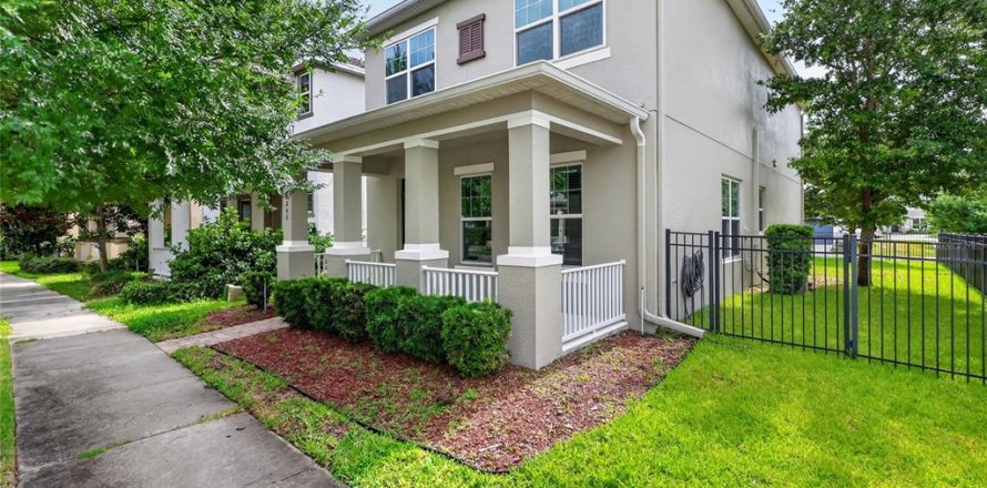 House in Windermere, Florida 3 bedrooms, 169.55 sq.m. № 2215768
