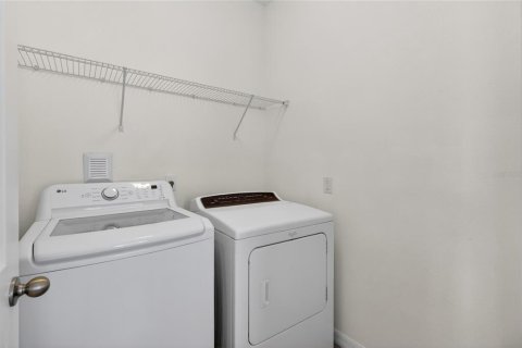House in Windermere, Florida 3 bedrooms, 169.55 sq.m. № 2215768 - photo 28