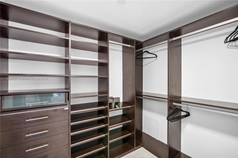 Снять в аренду кондоминиум в Майами, Флорида 2 спальни, 132.85м2, № 1957094 - фото 22