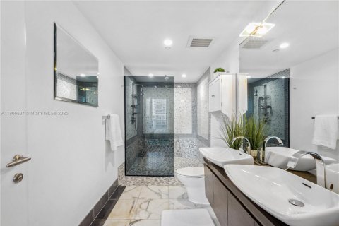 Снять в аренду кондоминиум в Майами, Флорида 2 спальни, 132.85м2, № 1957094 - фото 20