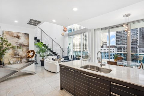 Снять в аренду кондоминиум в Майами, Флорида 2 спальни, 132.85м2, № 1957094 - фото 7