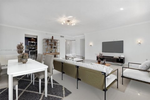 Condominio en venta en North Miami Beach, Florida, 2 dormitorios, 139.35 m2 № 2146425 - foto 5
