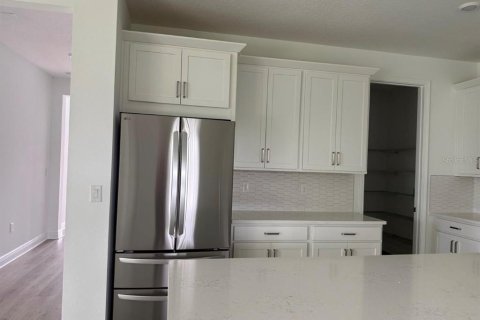 House in Winter Garden, Florida 4 bedrooms, 282.24 sq.m. № 2259147 - photo 15