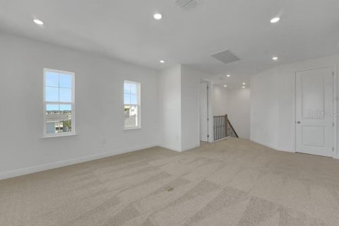 House in Winter Garden, Florida 4 bedrooms, 282.24 sq.m. № 2259147 - photo 27