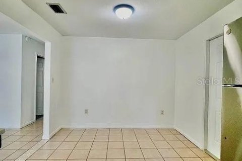 House in Plant City, Florida 3 bedrooms, 111.48 sq.m. № 2402730 - photo 12