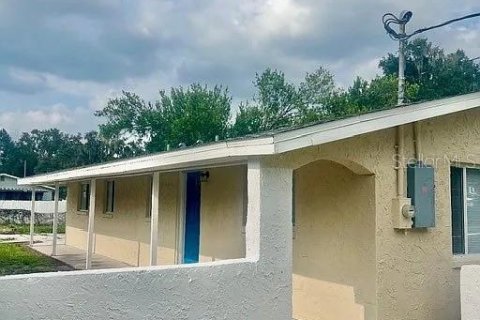 House in Plant City, Florida 3 bedrooms, 111.48 sq.m. № 2402730 - photo 2