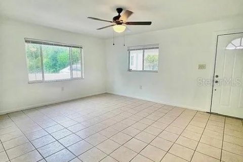 House in Plant City, Florida 3 bedrooms, 111.48 sq.m. № 2402730 - photo 4