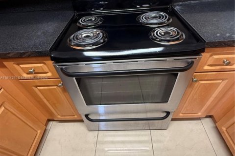 Купить кондоминиум в Майами, Флорида 1 спальня, 73.95м2, № 1937961 - фото 3