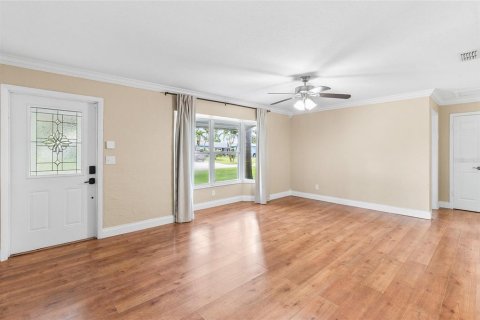 House in Largo, Florida 3 bedrooms, 171.87 sq.m. № 2314620 - photo 5