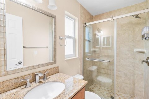 House in Largo, Florida 3 bedrooms, 171.87 sq.m. № 2314620 - photo 27