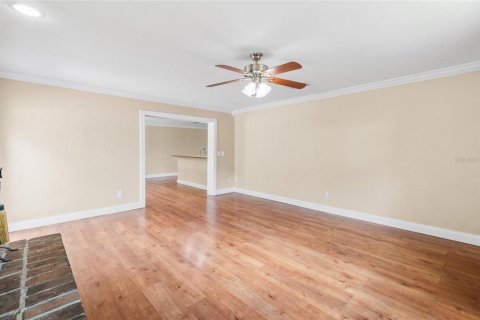 House in Largo, Florida 3 bedrooms, 171.87 sq.m. № 2314620 - photo 17