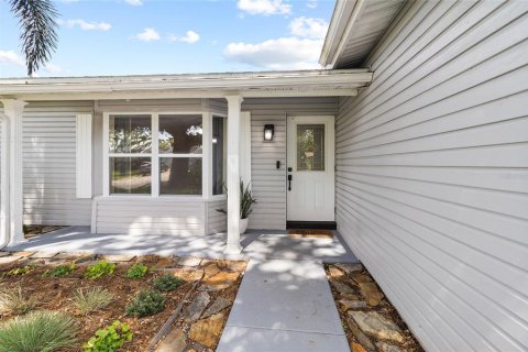 House in Largo, Florida 3 bedrooms, 171.87 sq.m. № 2314620 - photo 3