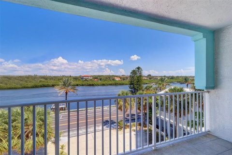 Condo in Indian Rocks Beach, Florida, 2 bedrooms  № 1899691 - photo 4