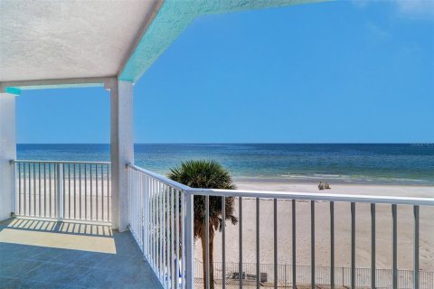 Condo in Indian Rocks Beach, Florida, 2 bedrooms  № 1899691 - photo 10