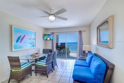 Condo in Indian Rocks Beach, Florida, 2 bedrooms  № 1899691 - photo 8
