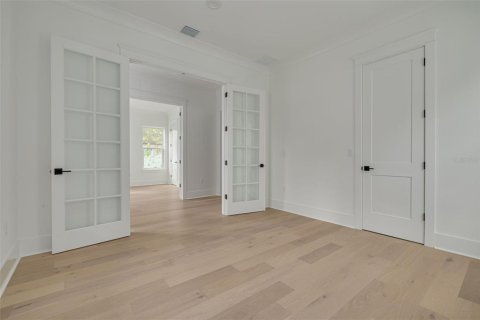 Купить виллу или дом в Сент-Питерсберг, Флорида 7 комнат, 323.95м2, № 1759984 - фото 9