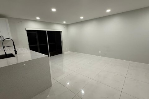 Condo in Davie, Florida, 2 bedrooms  № 1973084 - photo 15