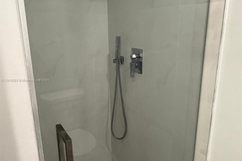 Condo in Davie, Florida, 2 bedrooms  № 1973084 - photo 14