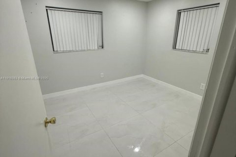 Condo in Davie, Florida, 2 bedrooms  № 1973084 - photo 3
