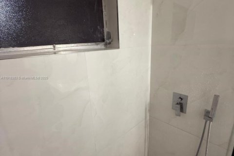 Condo in Davie, Florida, 2 bedrooms  № 1973084 - photo 7