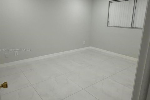 Condo in Davie, Florida, 2 bedrooms  № 1973084 - photo 9