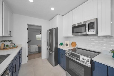 Casa en venta en Palm Harbor, Florida, 4 dormitorios, 212 m2 № 1801944 - foto 16