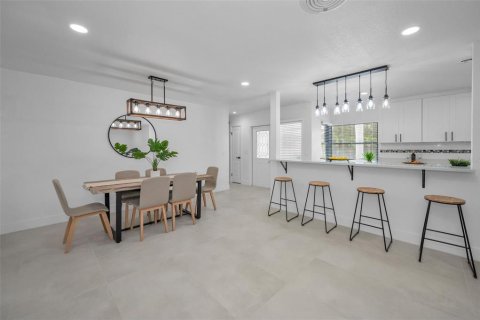 Casa en venta en Palm Harbor, Florida, 4 dormitorios, 212 m2 № 1801944 - foto 21